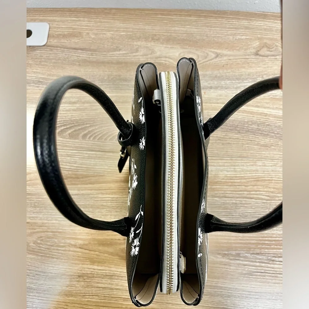 Kate Spade Black and White Floral Crossbody - Picture 12 of 16